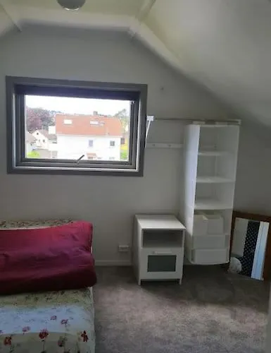 Cosey 1 Bedroom Loft With Free Parking 斯塔万格